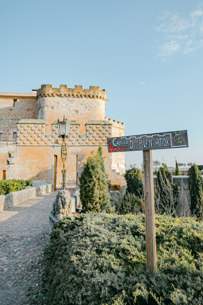 Elopement castle Salamanca