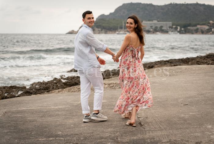 marriage proposal at the beach / Natalia Ortiz Events