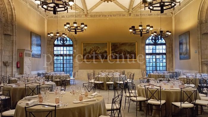 Castle Of Viñuelas Perfect Venue, Rustic Chandelier Wedding Venue Madrid