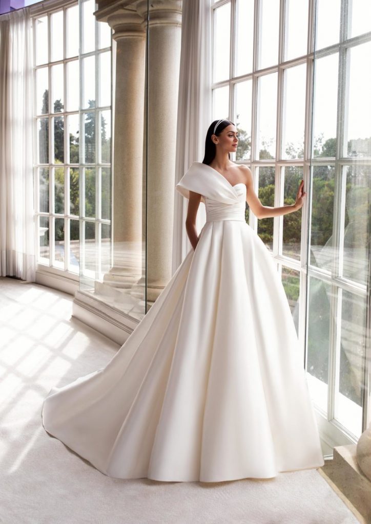 Pronovias 2020 hot sale