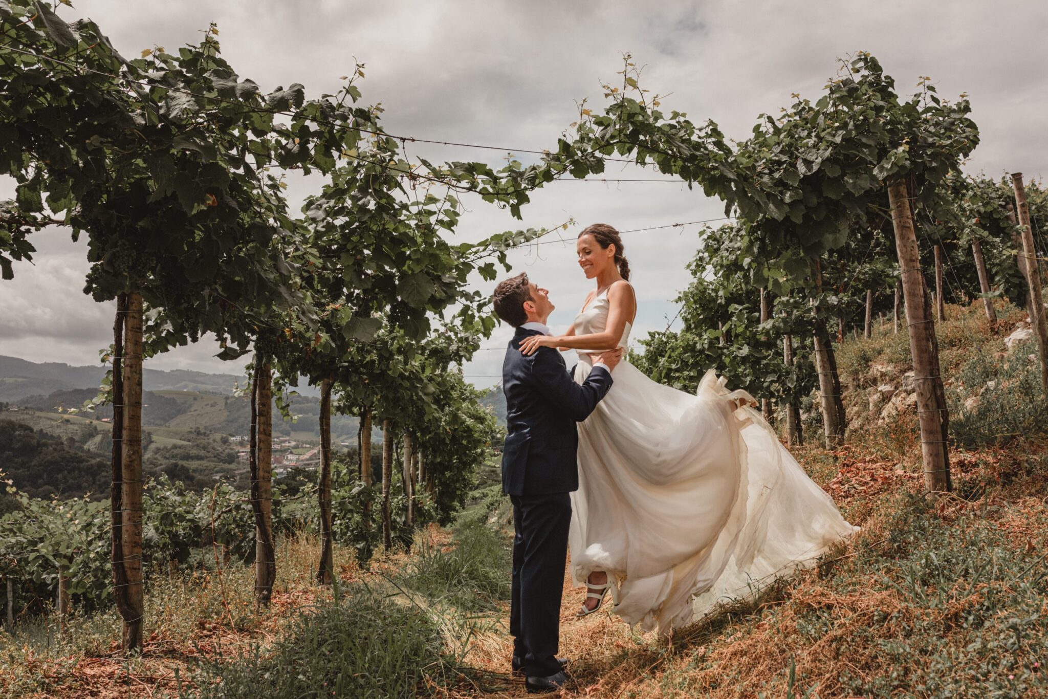 Boda en el País Vasco / Photo via Weddings and Events by Natalia Ortiz