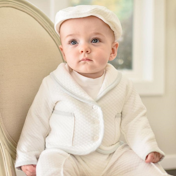 Sabes ya cómo elegir ropa que llevará tu bebé en el día de su bautizo? - Venue Manager