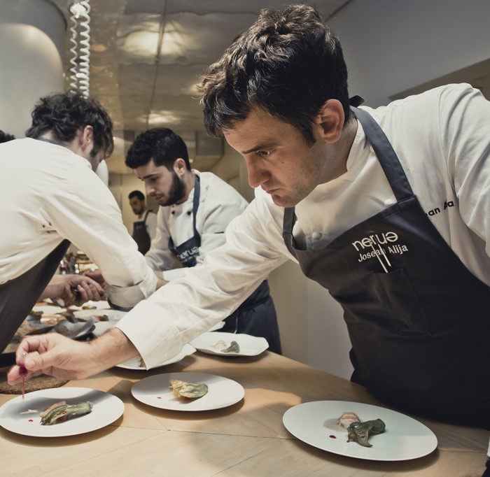 Servicio de catering / Photo via Perfect Venue