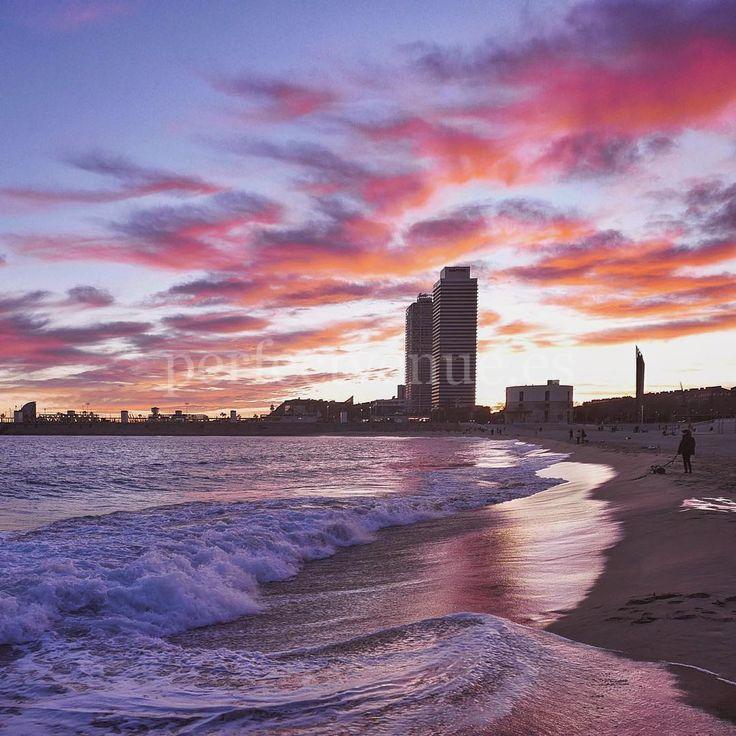 Bogatell Beach / Photo via Pinterest