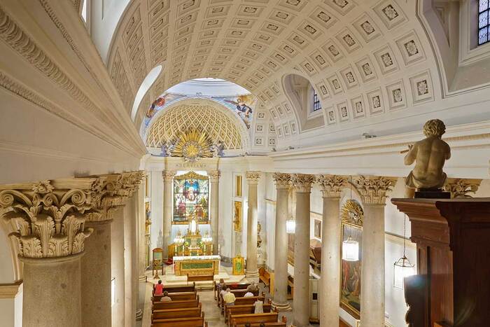 Religious wedding in Madrid - Perfect Venue