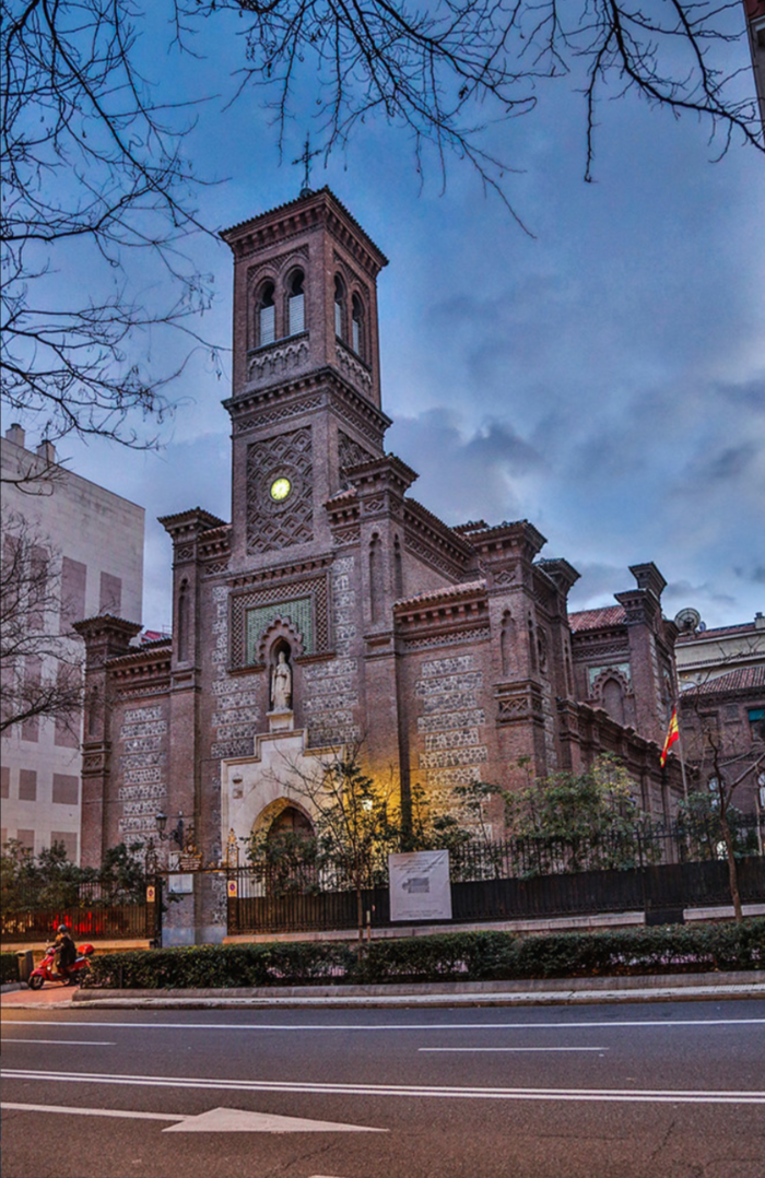 Religious wedding in Madrid - Perfect Venue