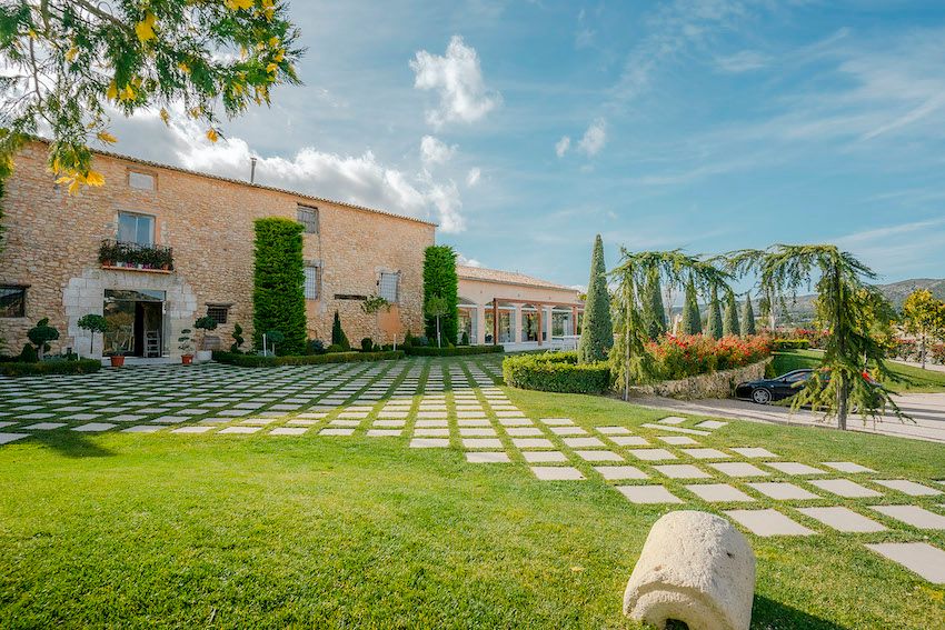 Wedding in Castell de Barxell - Perfect Venue