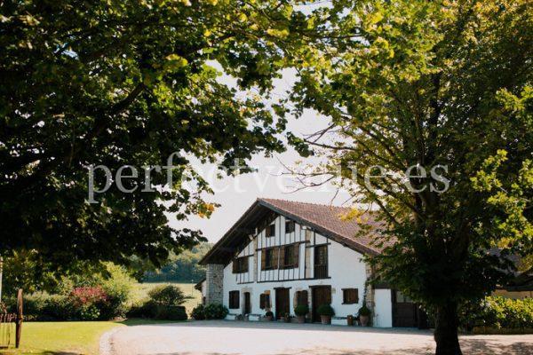 Cabaña / Perfect Venue