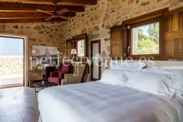 Cabaña / Perfect Venue