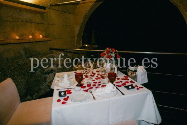 Marriage proposal Mallorca Romantic Dinner in front of the sea