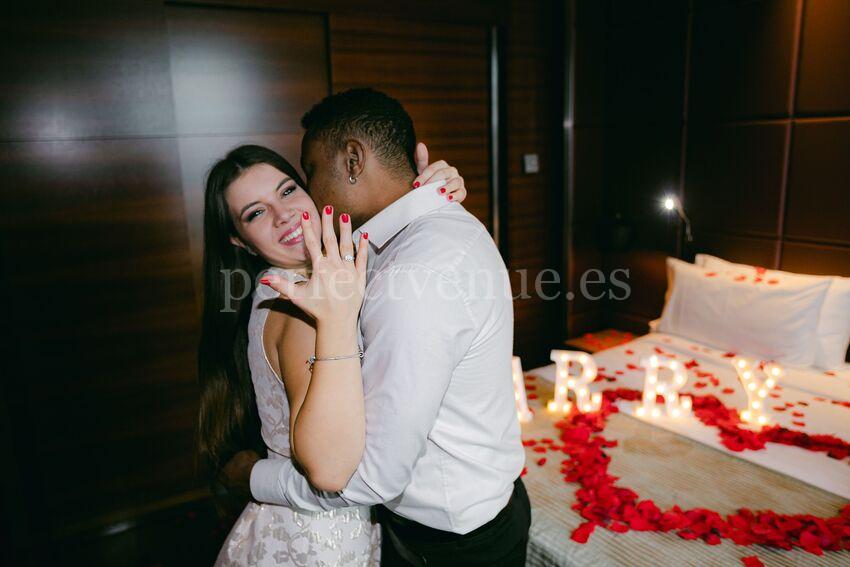 Marriage proposal in hotel - Perfect Venue