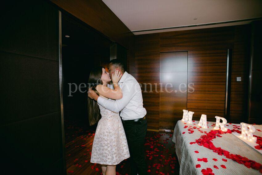 Marriage proposal in hotel - Perfect Venue