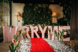 Wooden letters in Madrid / Natalia Ortiz Events