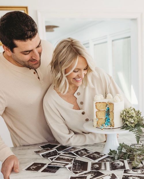 Gender reveal party / Photo via Pinterest