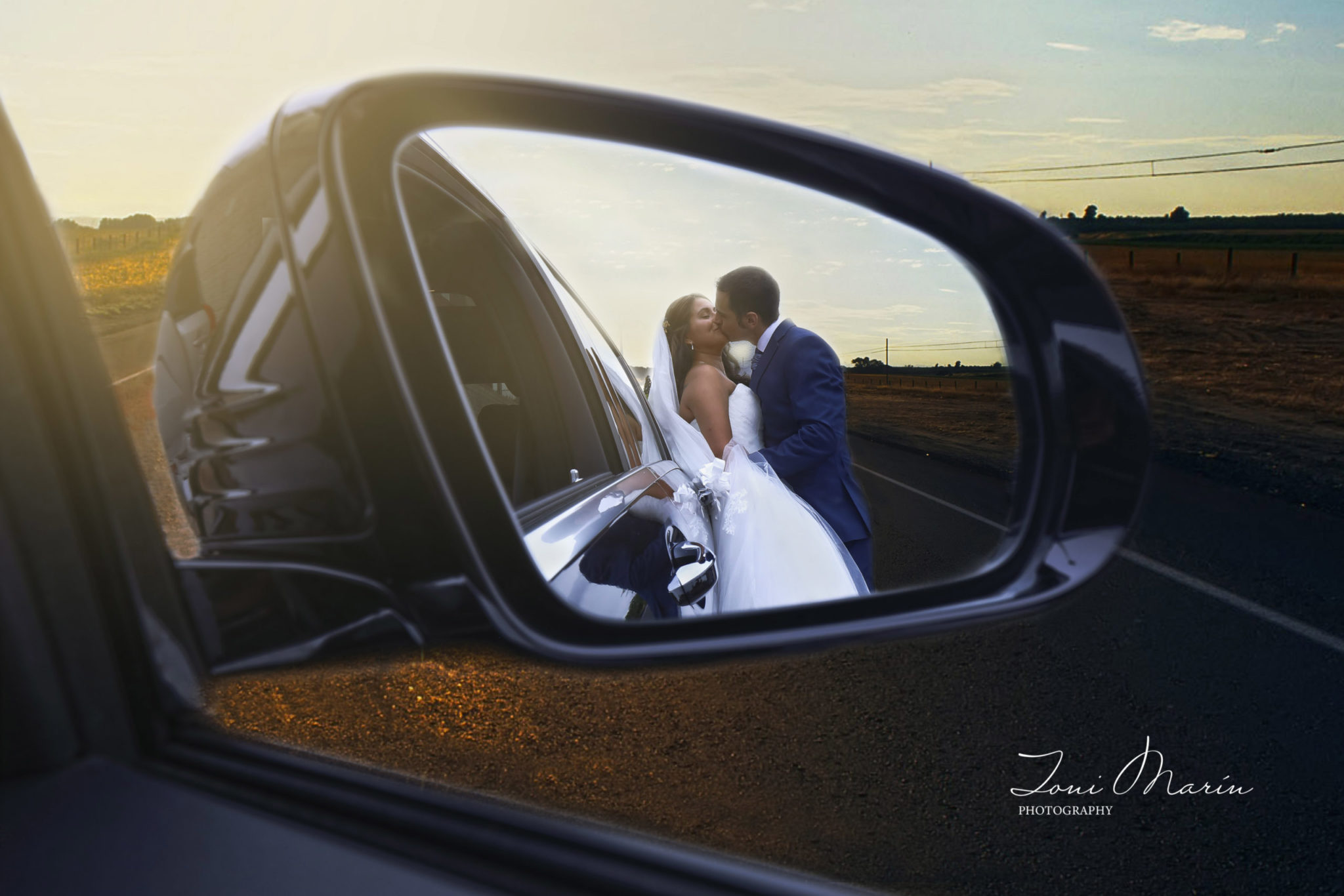Amor reflejado / Photo via Tony Marín Photography
