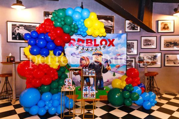 Cumpleaños con temática Roblox / Photo via Weddings and Events by Natalia Ortiz