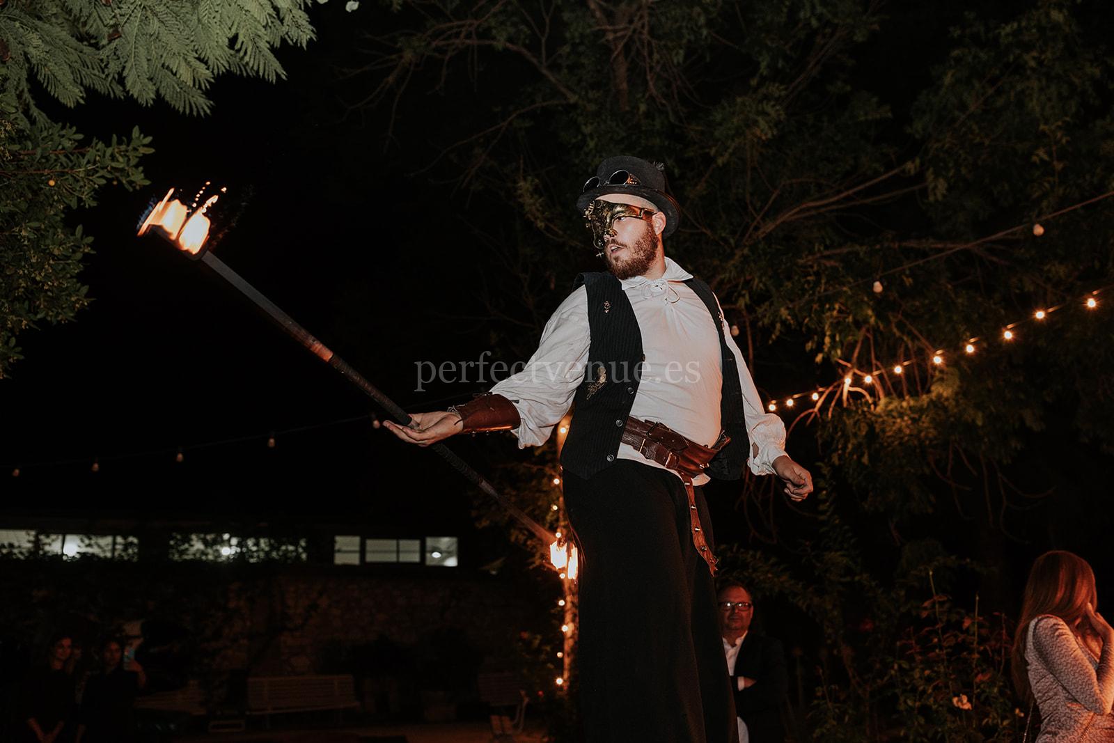 Zancudos con fuego / Photo vía Silvia Sánchez Fotografía