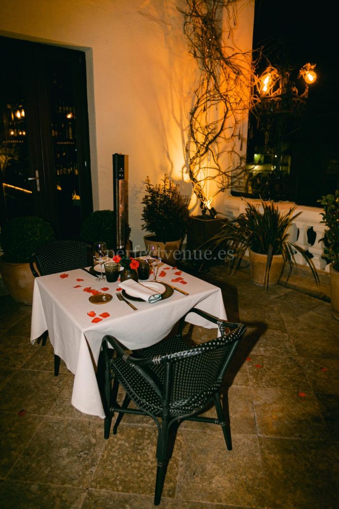 Pedida de mano restaurante / Weddings and Events by Natalia Ortiz