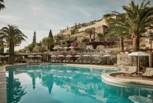 Marriage proposal in Mallorca at the Belmond hotel on a viewing platform