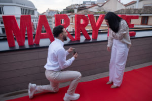 Marriage-proposal-in-private-terrace-Natalia-Ortiz-Events
