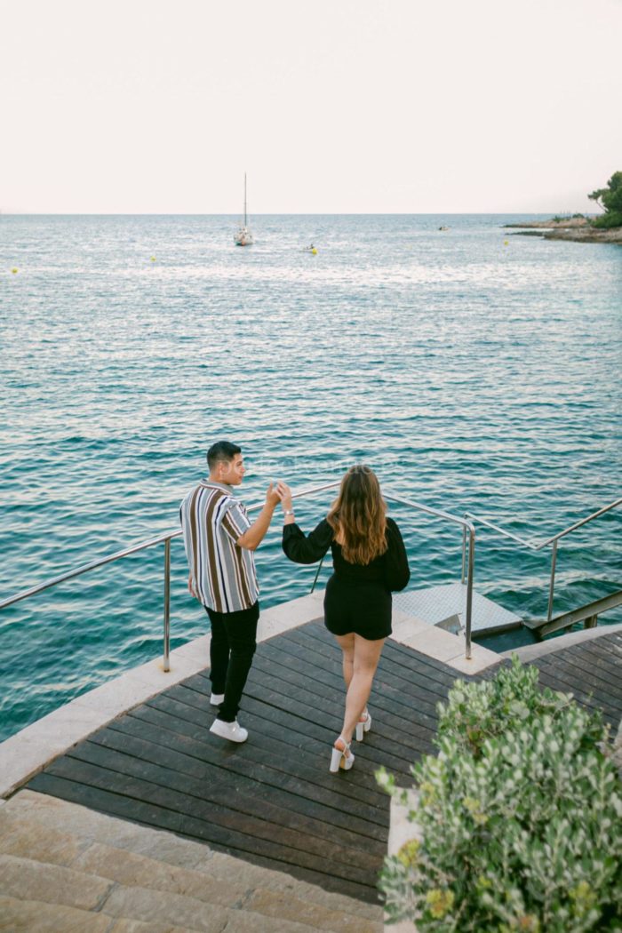 Pedida de mano en Mallorca de unos mexicanos / Photo via Weddings and Events by Natalia Ortiz