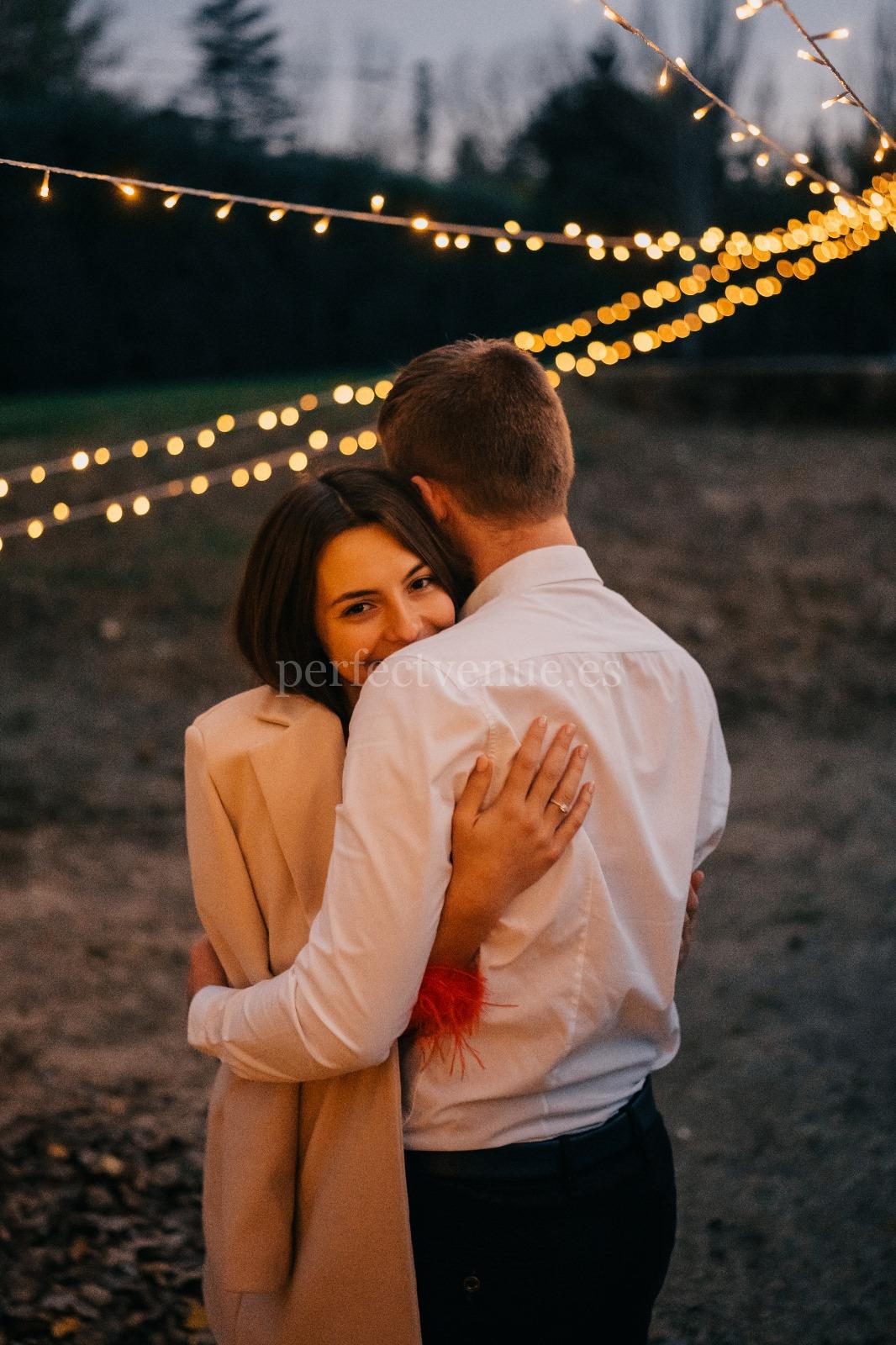 Обнимающаяся пара / Weddings and Events by Natalia Ortiz