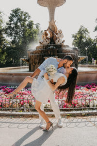 Professional photographer for a marriage proposal in Madrid / Photo via Natalia Ortiz Events
