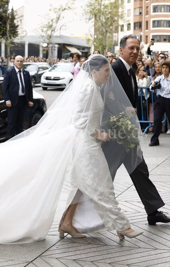 Vestidos de novia españoles/ by Hola