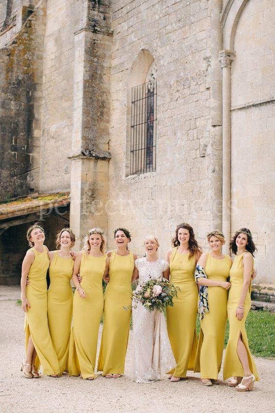 Damas de honor castillo / by Pinterest