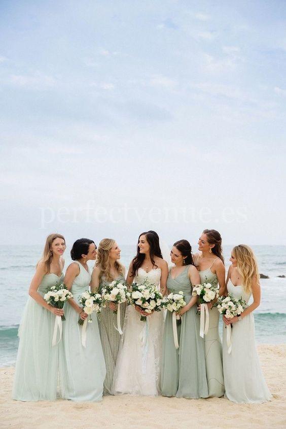 Damas de honor playa / by Pinterest