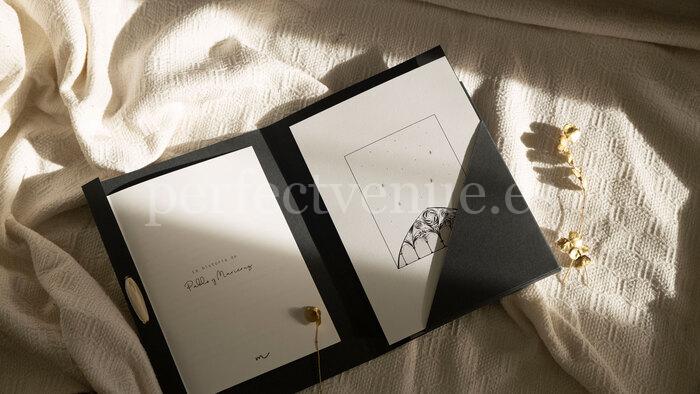 Papelería de boda personalizada / Photo via Perfect Venue