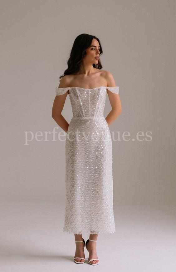 Vestido de novia midi / Photo via by VHYBE studio