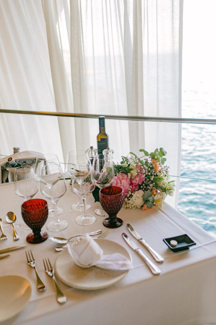 Pedida de mano vistas al mar / Photo by Wedding and Events by Natalia Ortiz