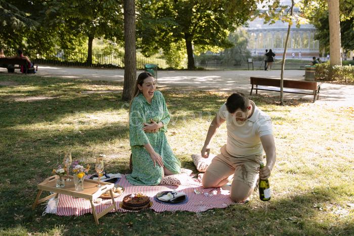 Picnic en el Palacio de Cristal o - Weddings and Events by Natalia Ortiz