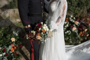 La Pedriza elopement / Photo via Wedding and Events by Natalia Ortiz
