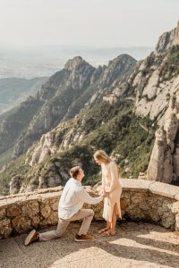 Pedida de mano en Montserrat, Barcelona