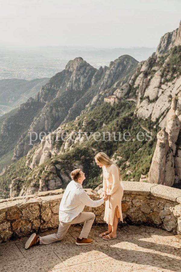 Pedida de mano en Montserrat, Barcelona