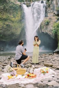 Marriage proposal in Tenerife / Photo via Natalia Ortiz Events