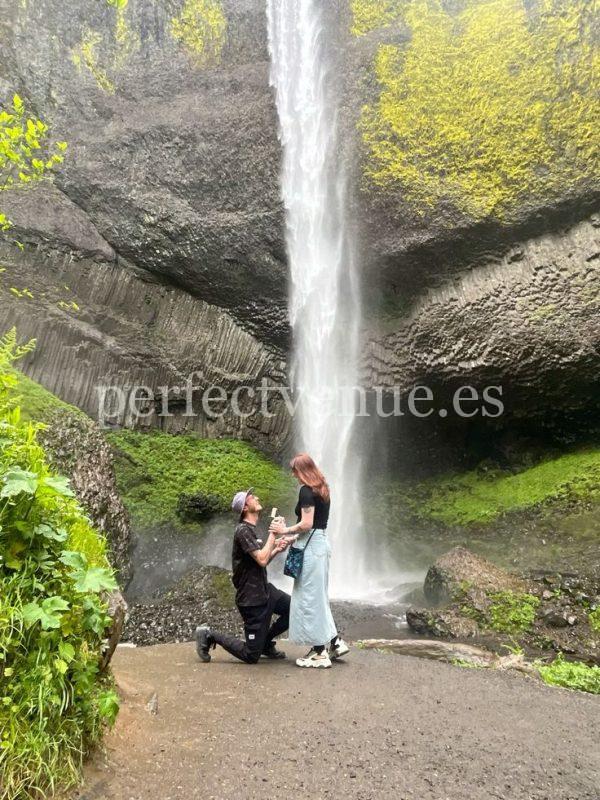 Marriage proposal in Tenerife / Photo via Natalia Ortiz Events