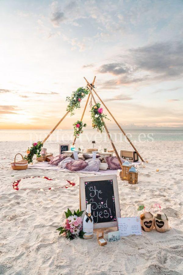 Marriage proposal in Tenerife / Photo via Natalia Ortiz Events