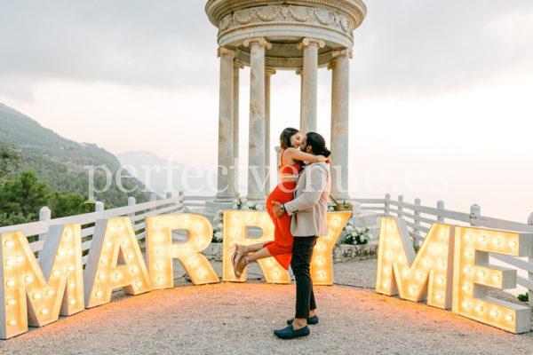 Marry Me letters Mallorca - Natalia Ortiz Proposal planner