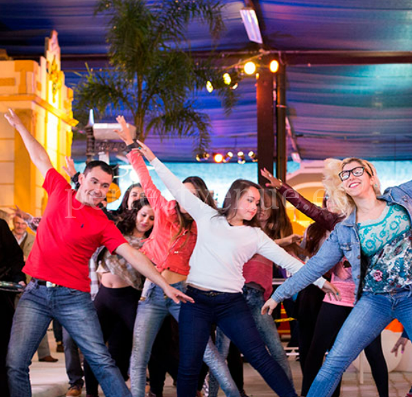 Preparación baile nupcial / Photo via Wedding and Events by Natalia Ortiz