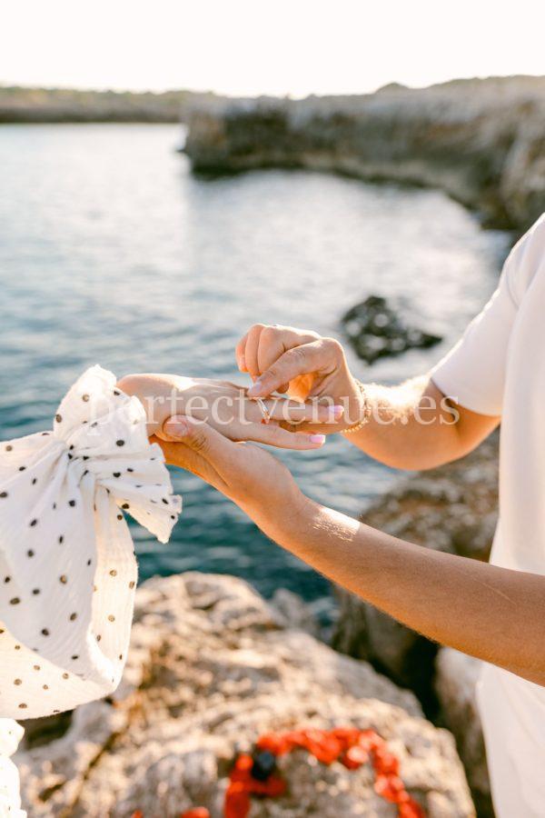 Proposal in Mallorca / Photo via Wedding and Events by Natalia Ortiz