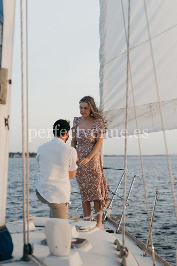 marriage proposal in Barcelona on a sailboat