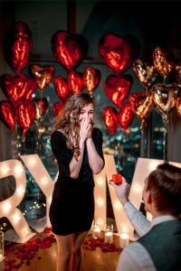 Wedding proposal in Barcelona in a hotel room