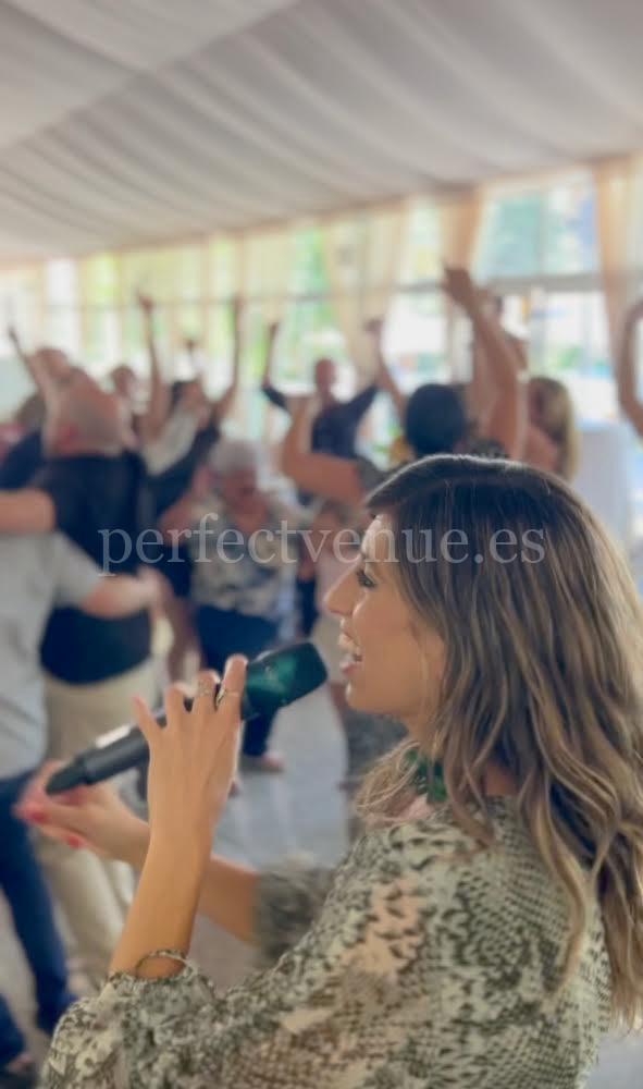 Pamela Magal, cantante profesional / Photo via Perfect Venue