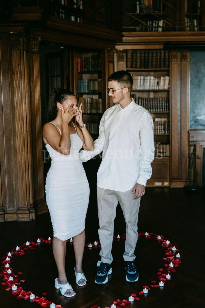 Library marriage proposal / Photo via Wedding and Events by Natalia Ortiz