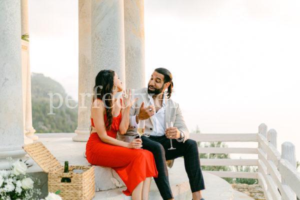 Proposal with letters marry me mallorca / Phot via Wedding and Events by Natalia Ortiz / Tanya Vasiluk