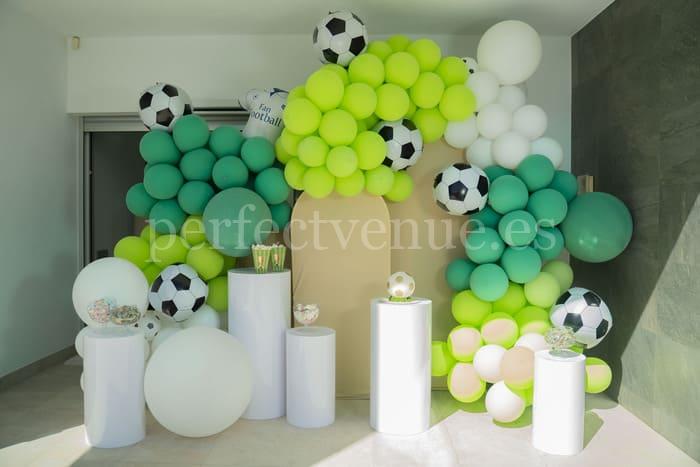 Fotocall futbolero / Photo via Wedding and Events by Natalia Ortiz