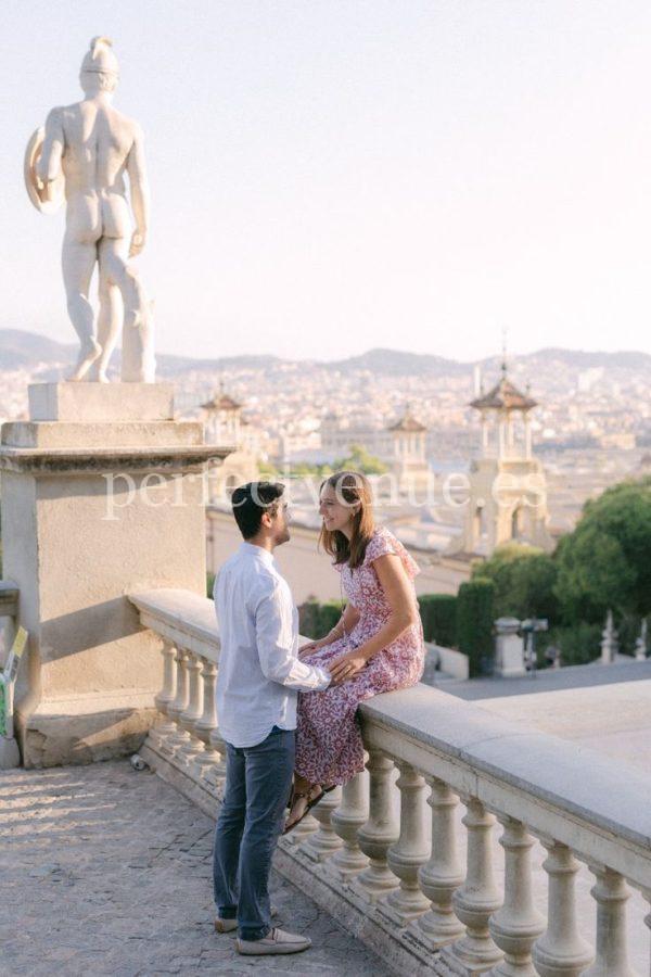 Marriage proposal in Barcelona at the Montjuic viewpoint